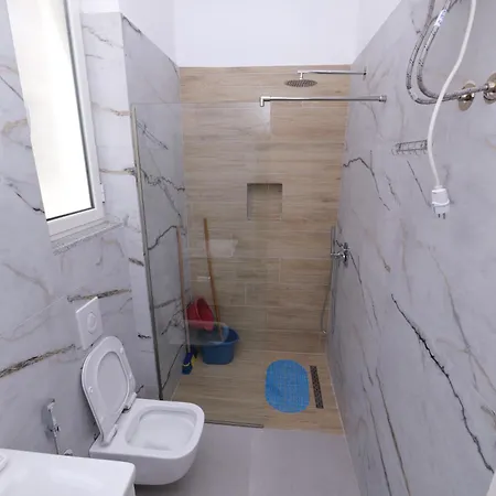 Beninet Apartments In Golem Beach  *